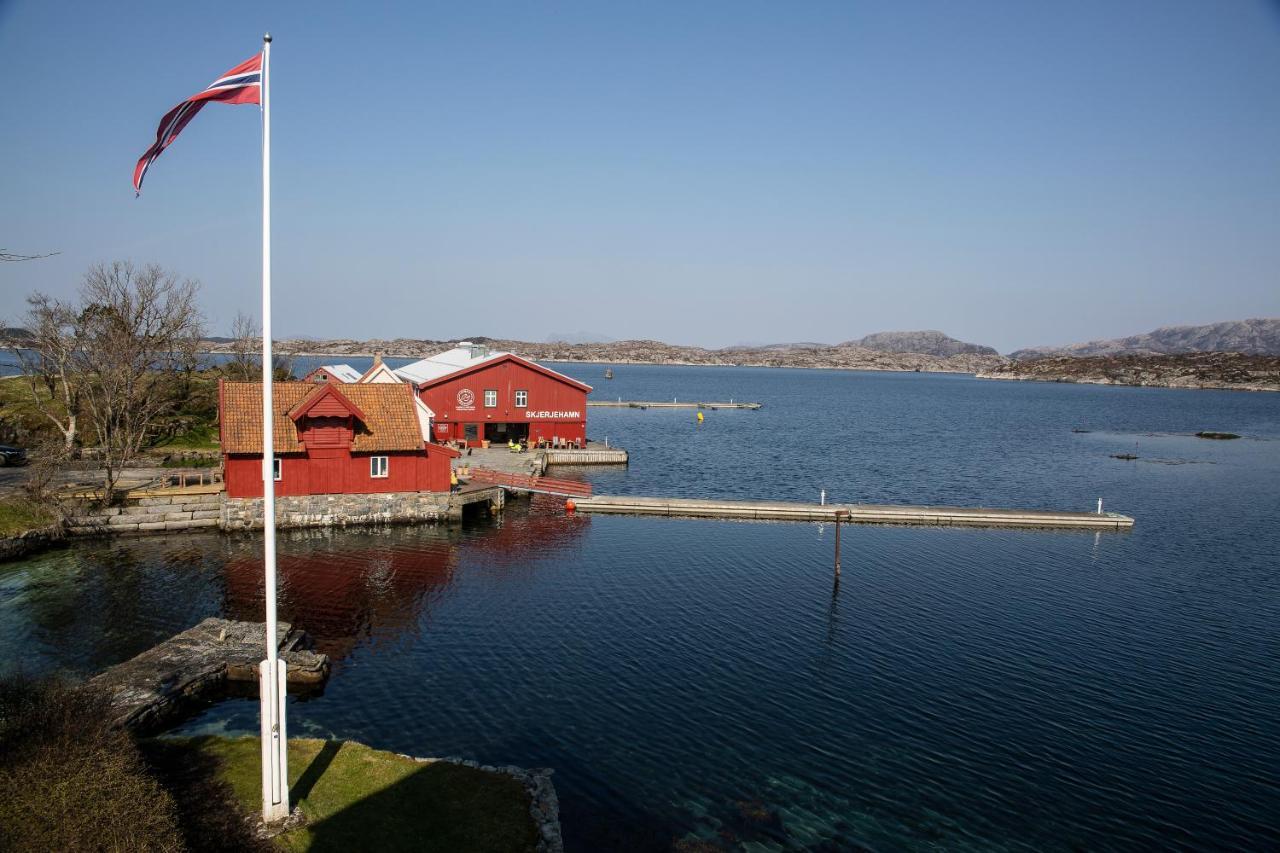 Skjerjehamn * Anneland