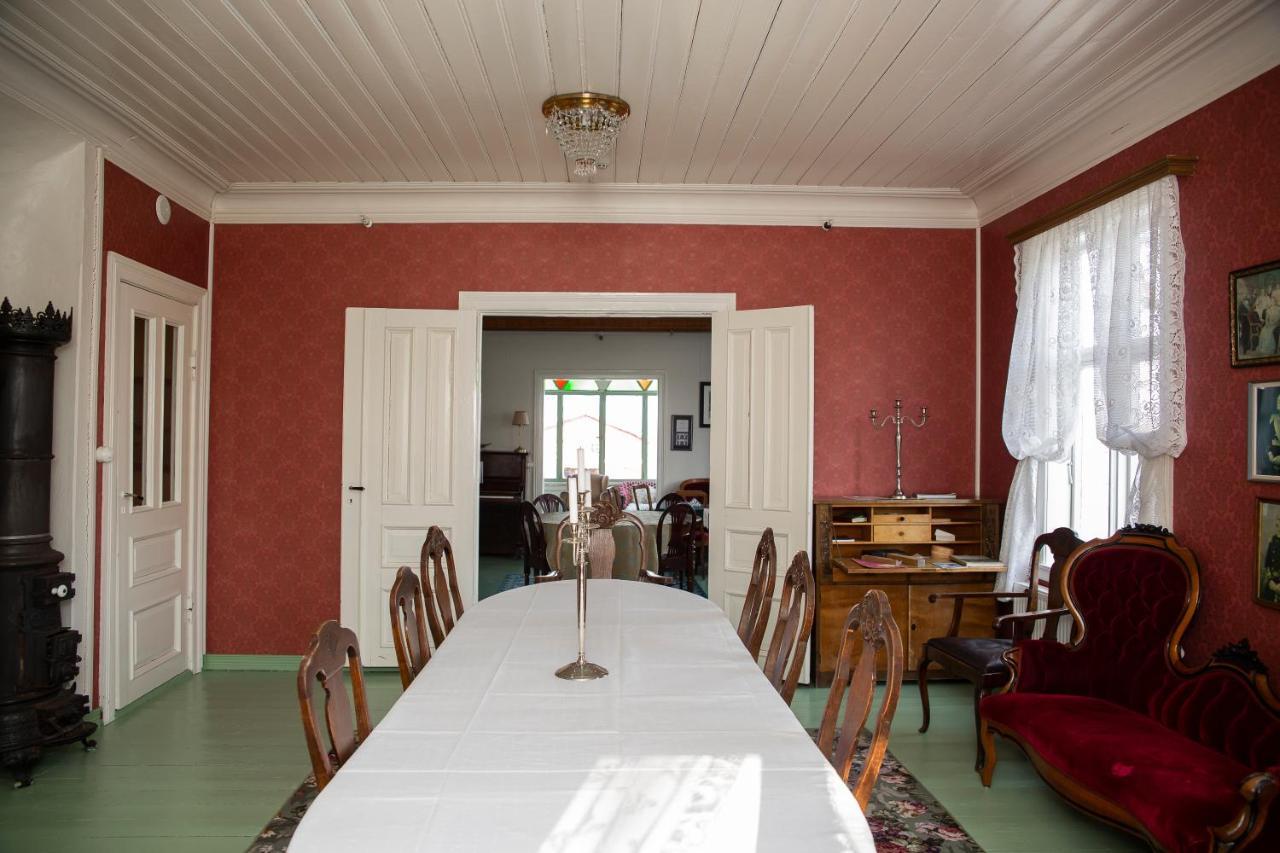 Skjerjehamn Hotel *